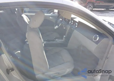 2009 Ford Mustang V6/V6 Premium из США, поврежденный, VIN 1ZVHT80N695110911